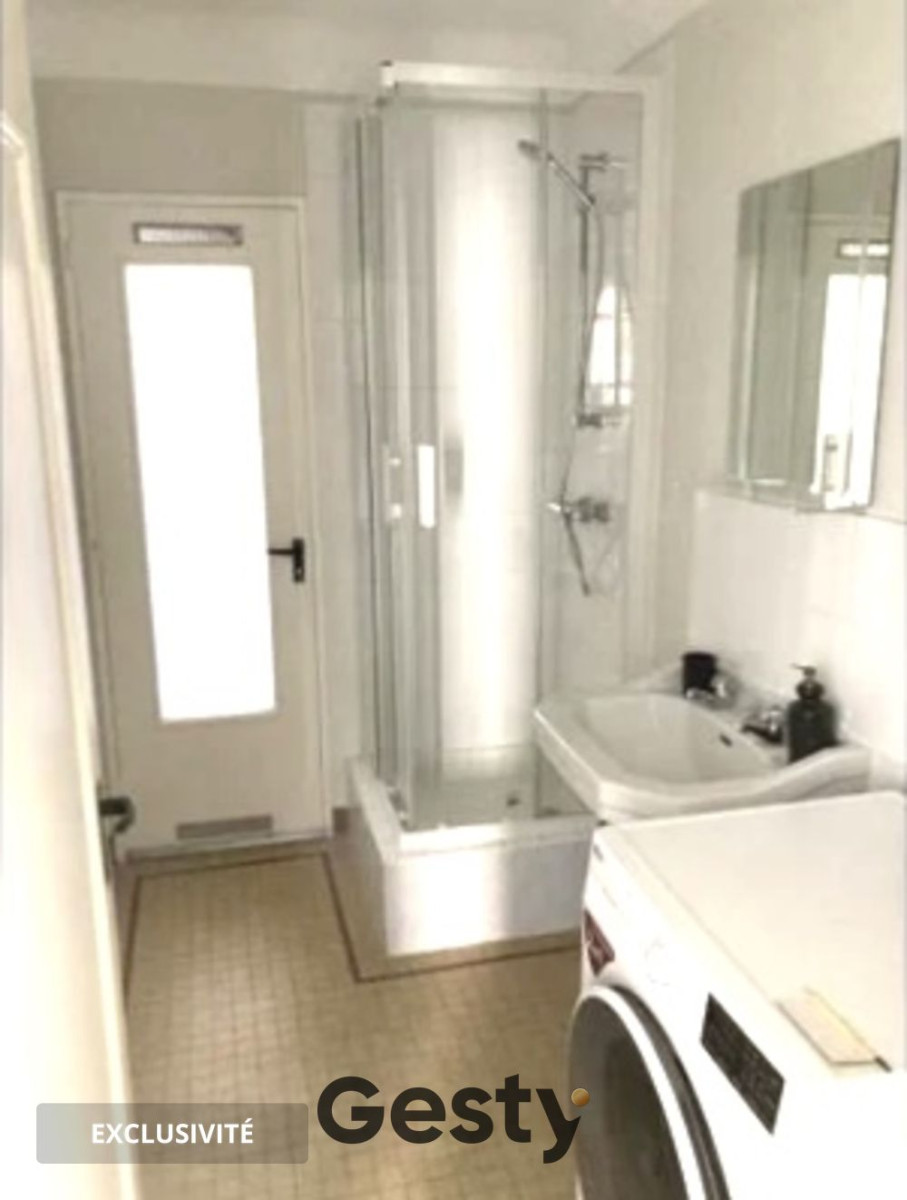 
                                                Colocation
                                                 1 chambre coloc quartier Jeanne D'arc