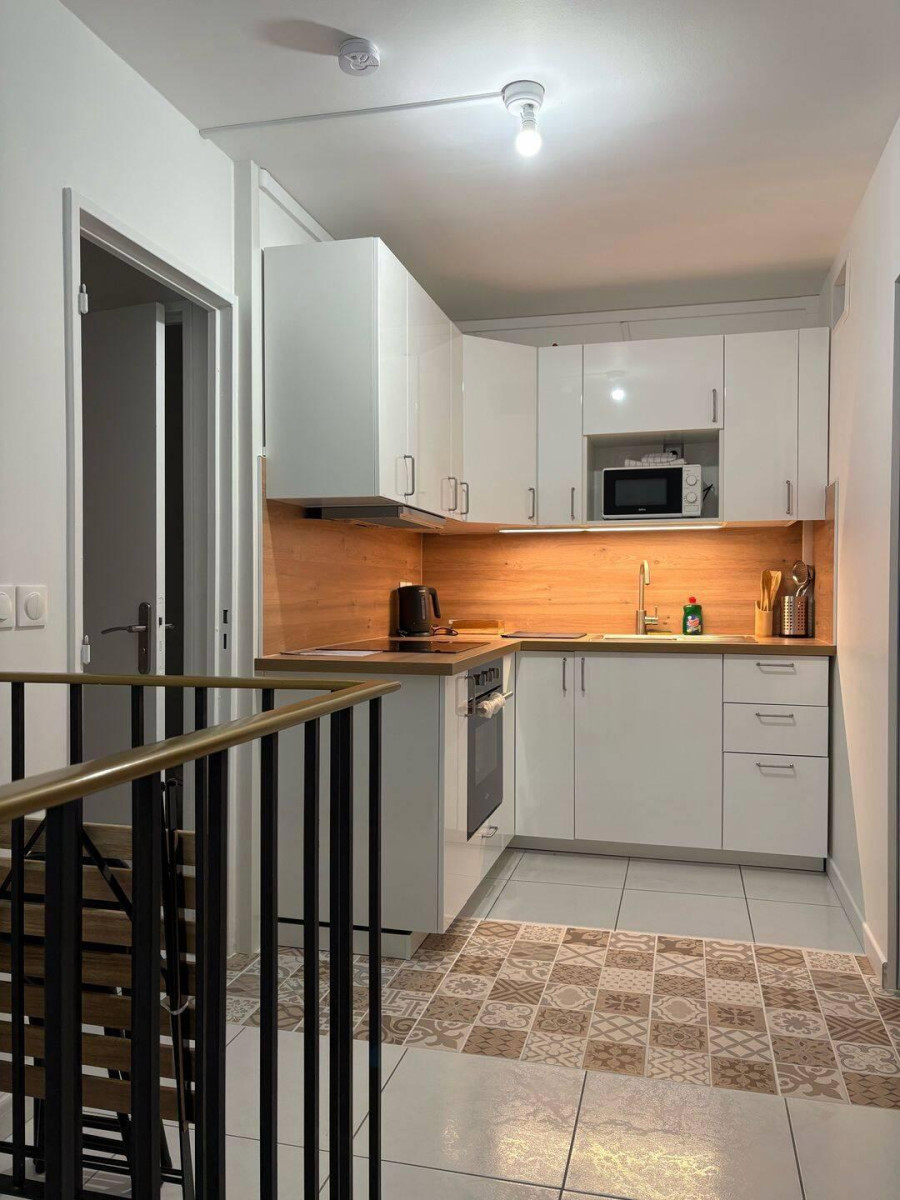 
                                                Colocation
                                                 1 chambre dans colocation 60m²