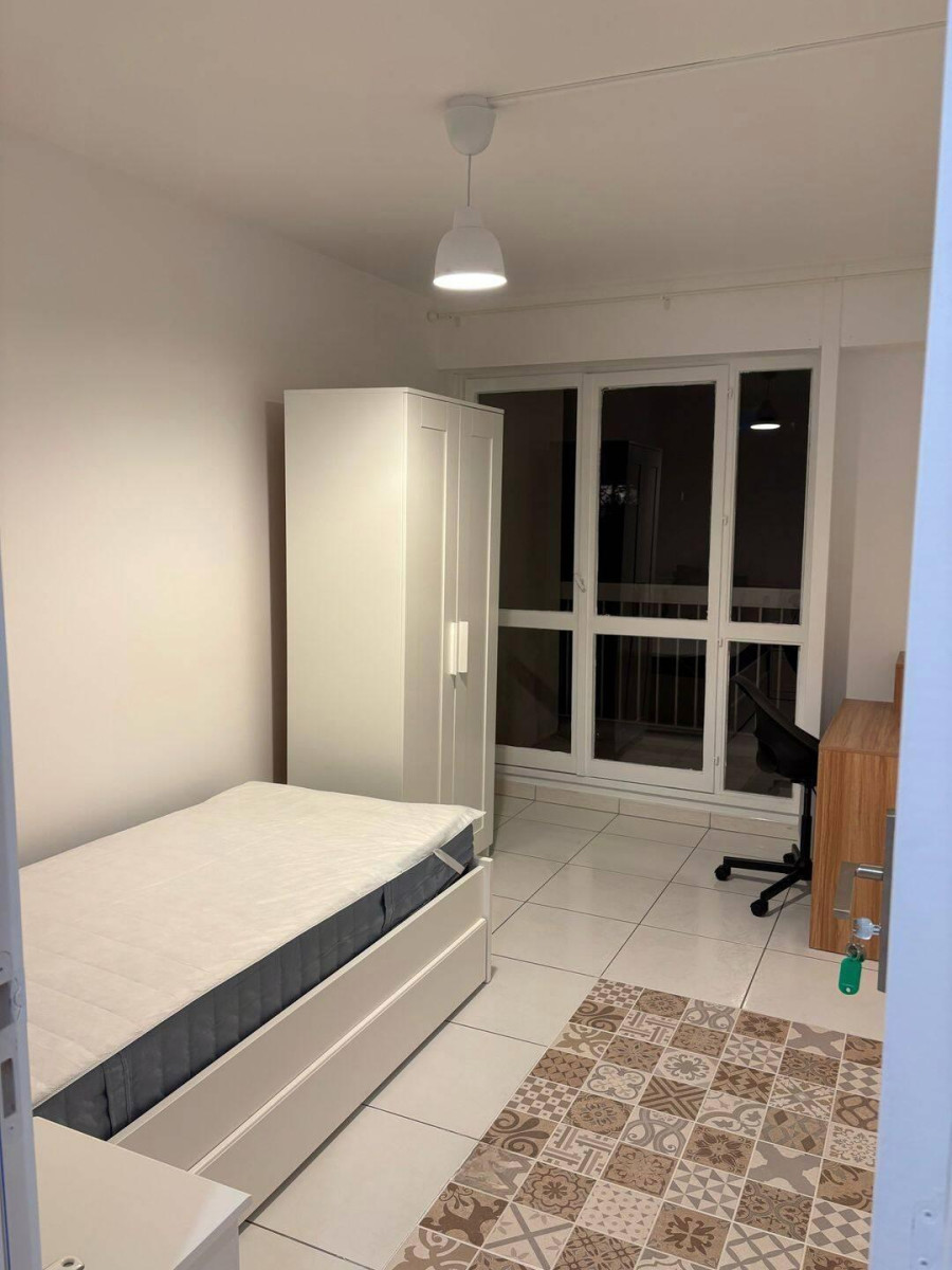 
                                                Colocation
                                                 1 chambre dans colocation 60m²