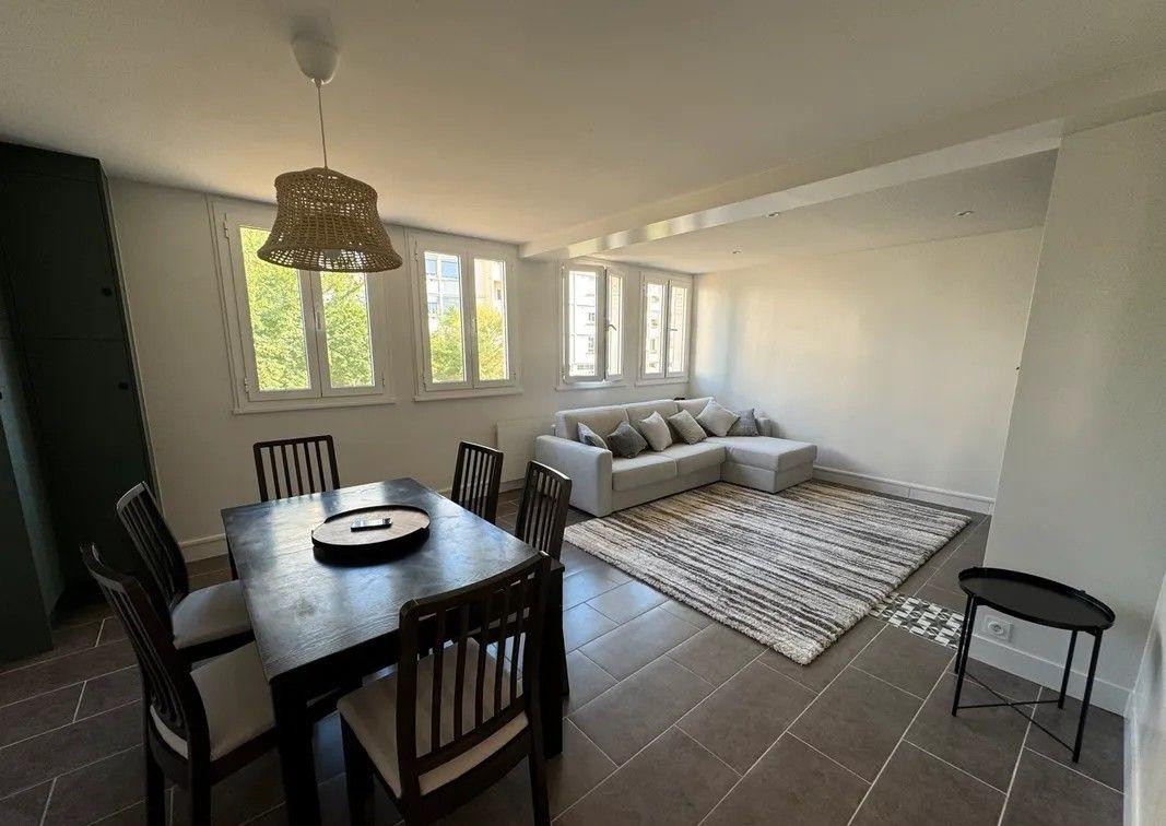 
                                                Colocation
                                                 1 chambre dispo 11m² dans appart neuf 90m² Lyon 5