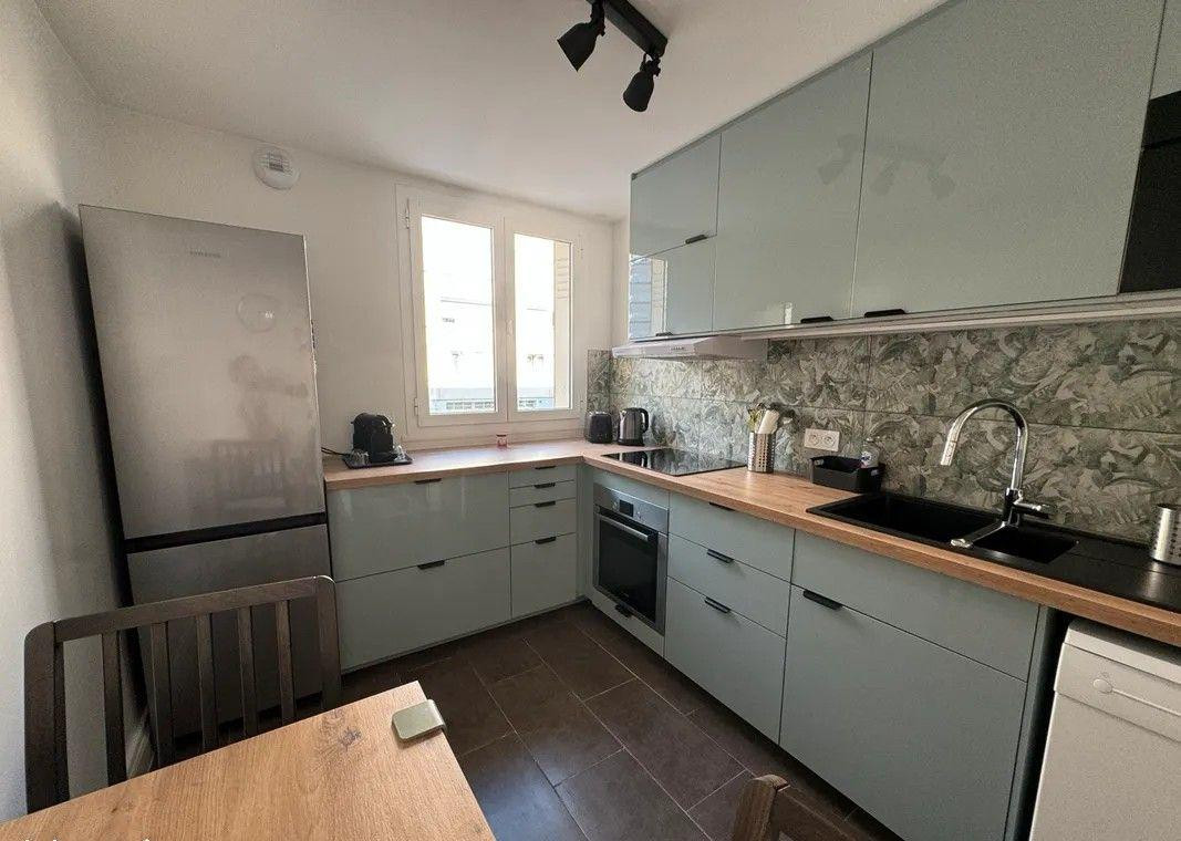
                                                Colocation
                                                 1 chambre dispo 11m² dans appart neuf 90m² Lyon 5