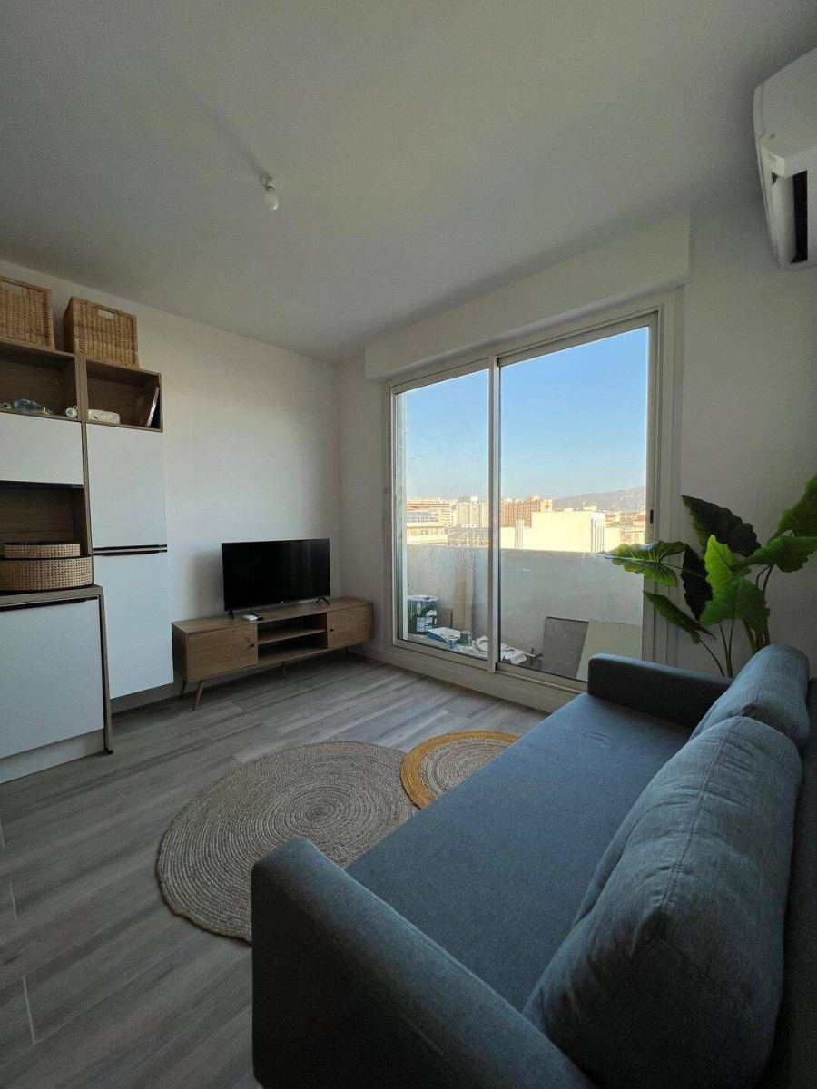 
                                                Colocation
                                                 1 CHAMBRE DISPONIBLE dans coloc 60m²