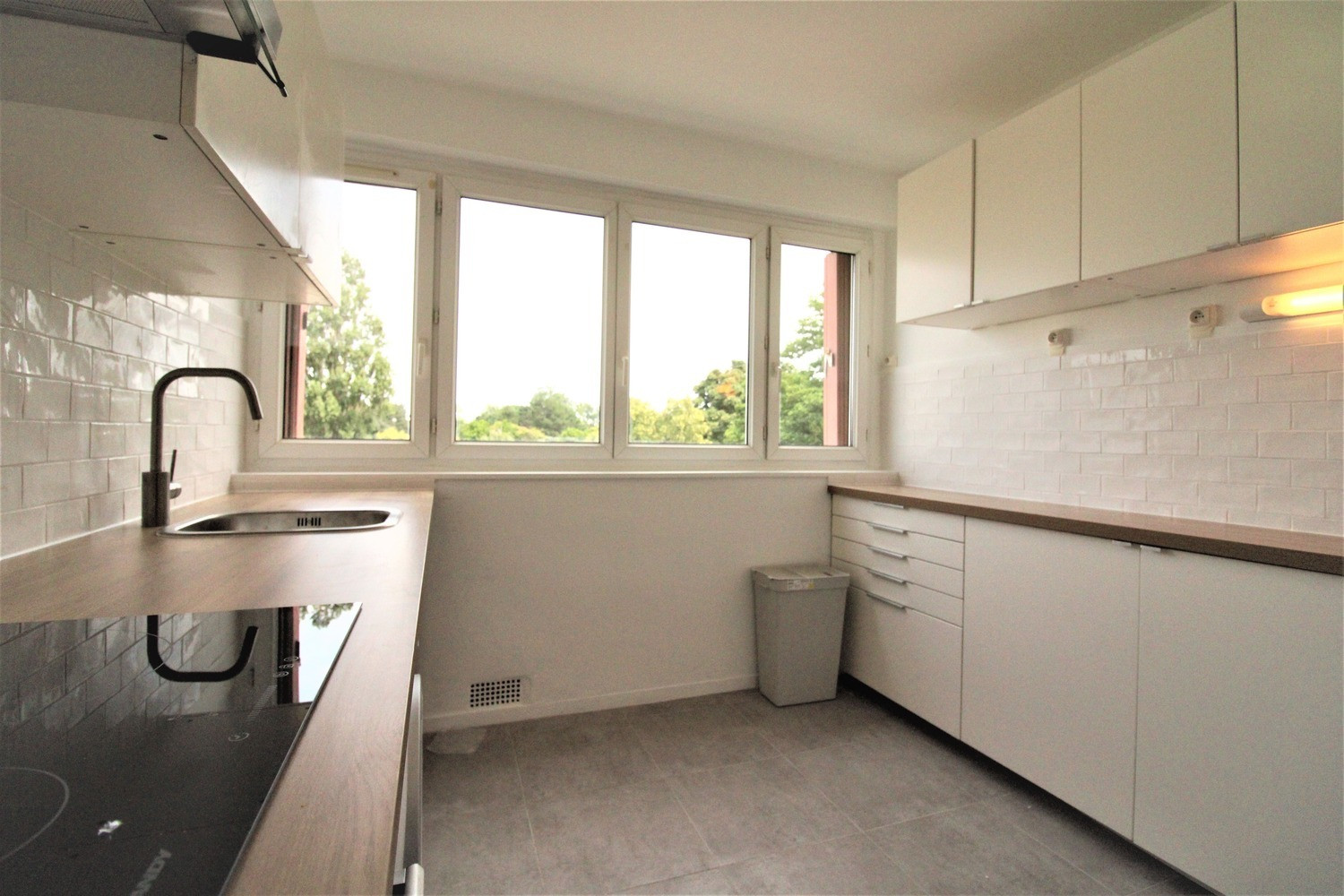 
                                                Colocation
                                                 1 chambre disponible en colocation