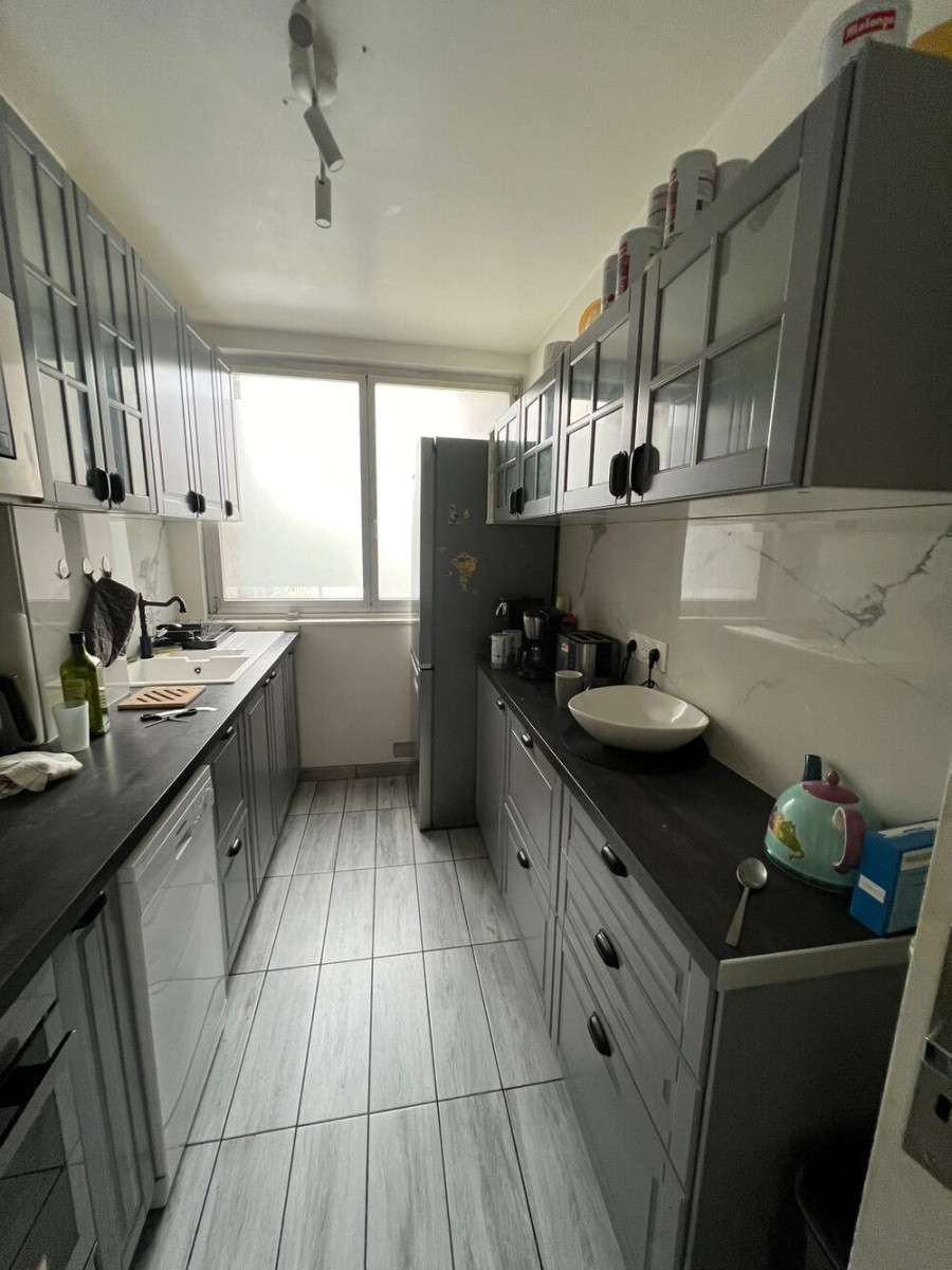 
                                                Colocation
                                                 1 chambre disponible en colocation