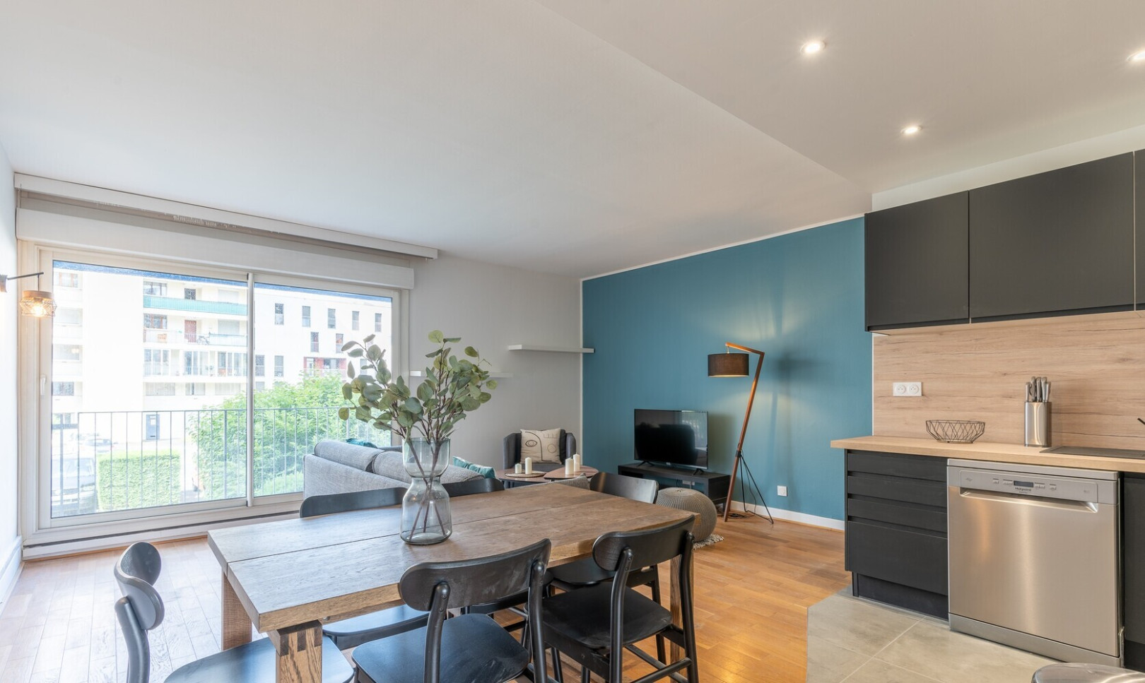 
                                                Colocation
                                                 1 chambre disponible en colocation