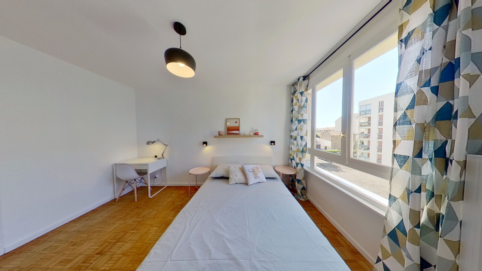 
                                                Colocation
                                                 1 chambre disponible en colocation