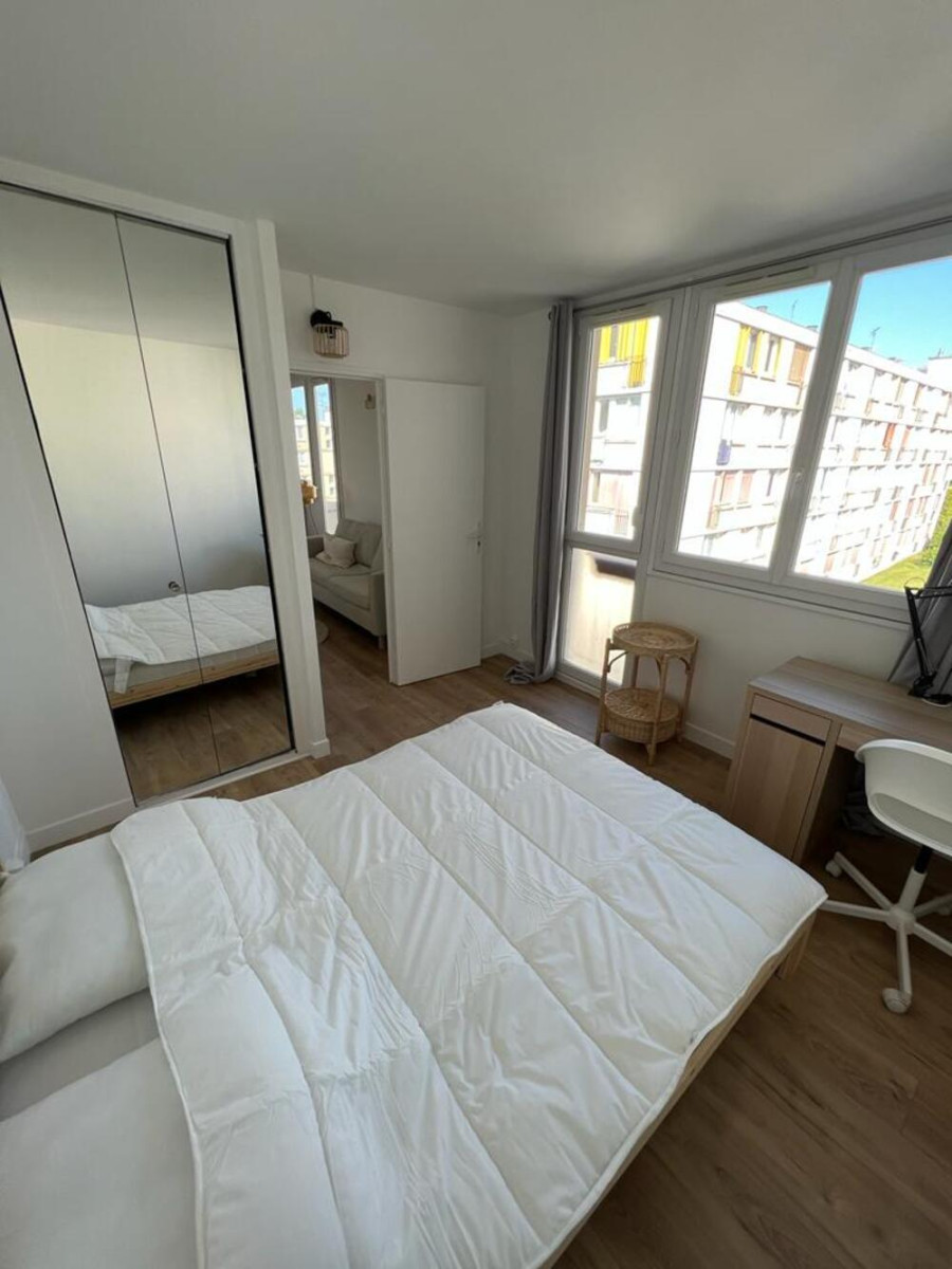 
                                                Colocation
                                                 1 chambre disponible en colocation