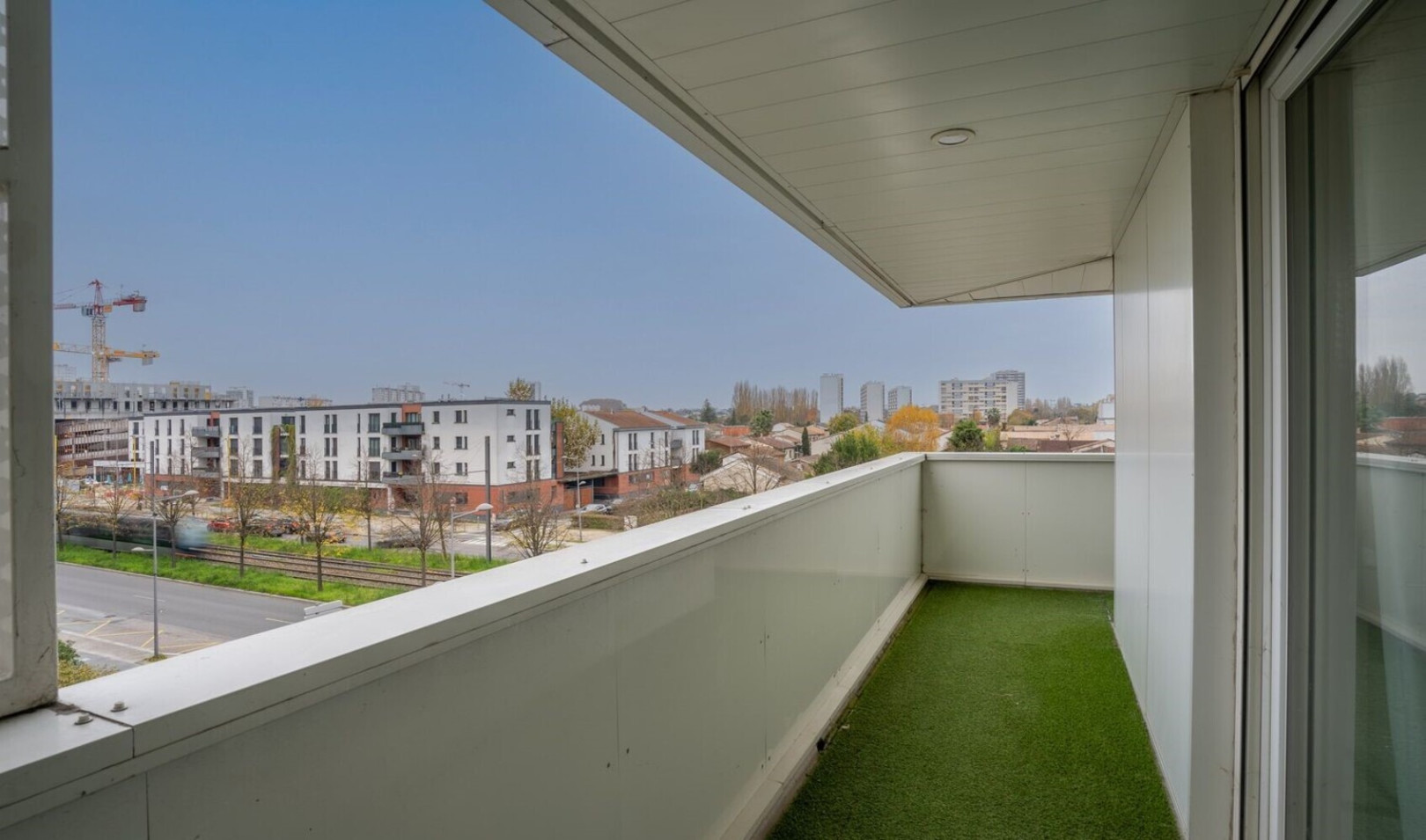 
                                                Colocation
                                                 1 chambre disponible en colocation