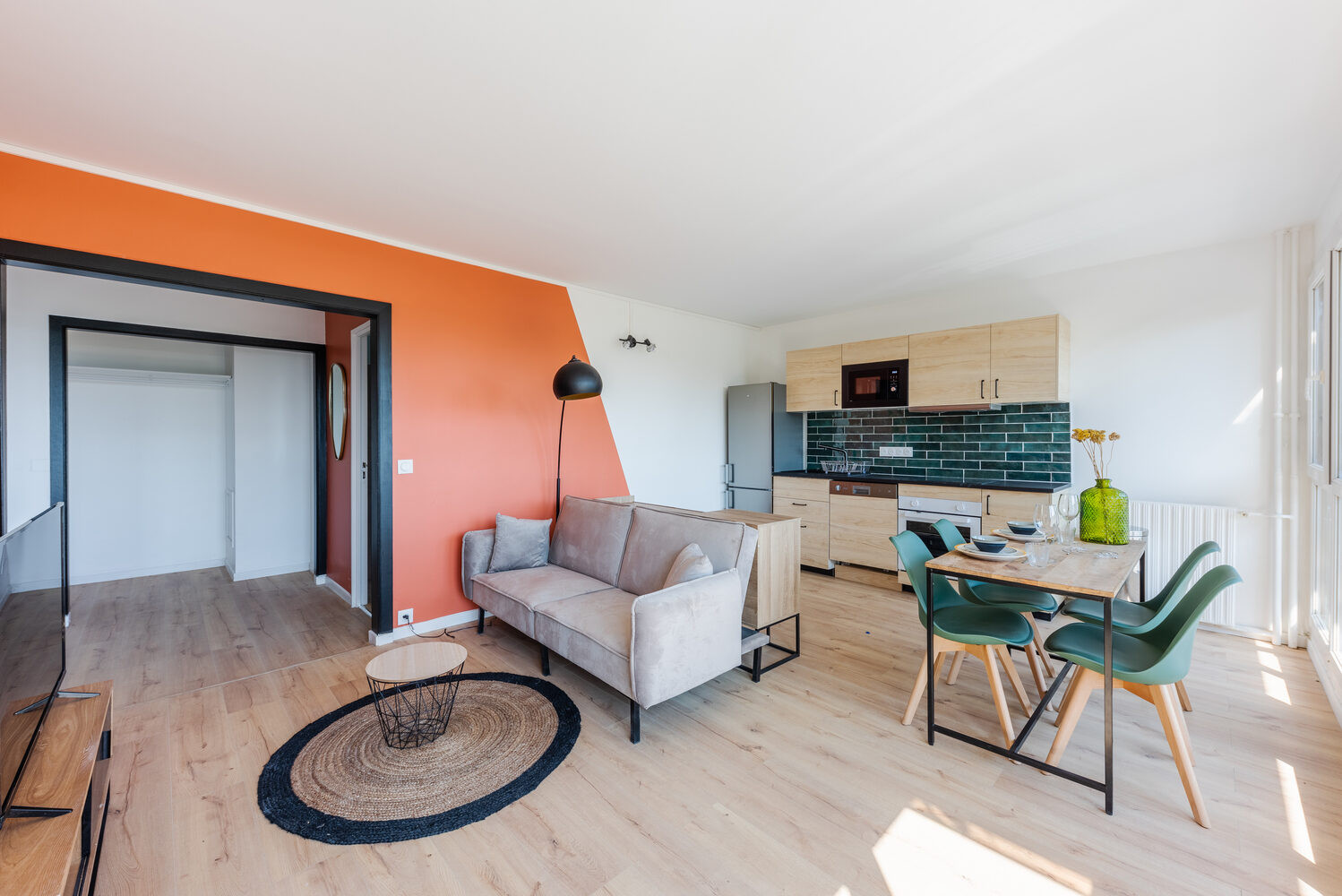 
                                                Colocation
                                                 1 chambre disponible en colocation