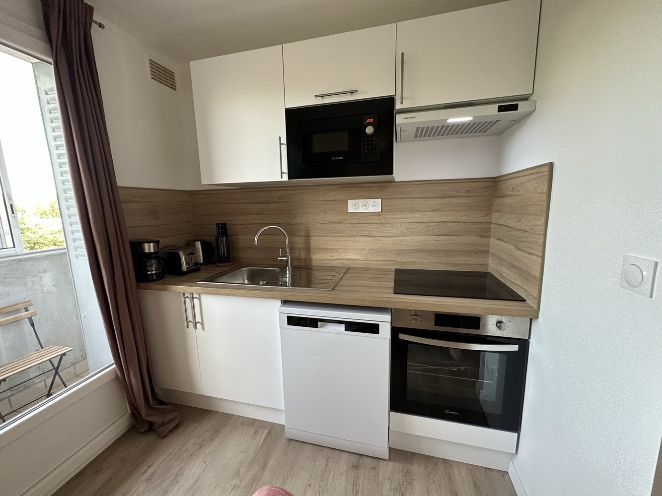 
                                                Colocation
                                                 1 chambre disponible en colocation