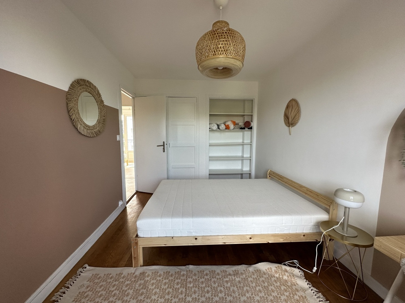 
                                                Colocation
                                                 1 chambre disponible en colocation