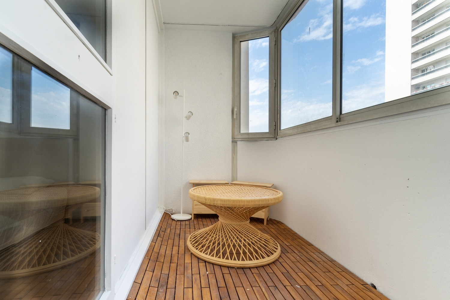 
                                                Colocation
                                                 1 chambre disponible en colocation