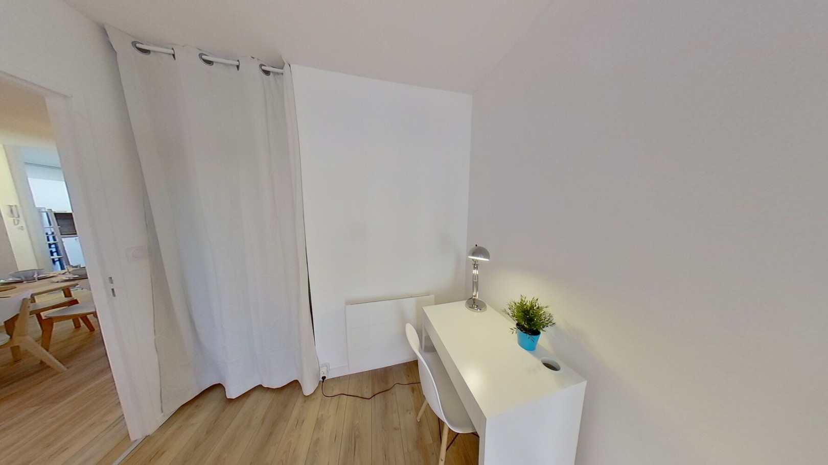 
                                                Colocation
                                                 1 chambre disponible en colocation
