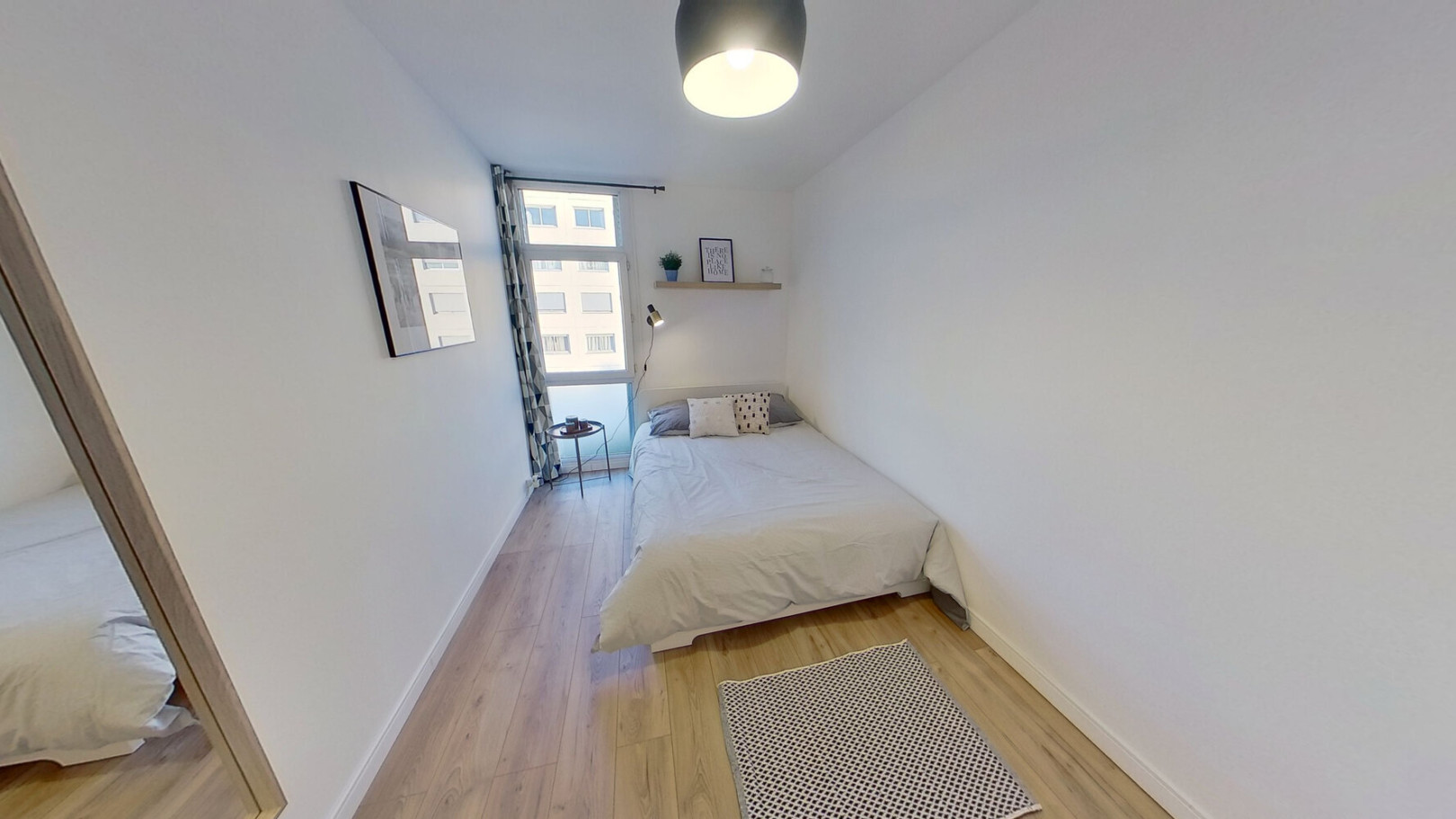 
                                                Colocation
                                                 1 chambre disponible en colocation