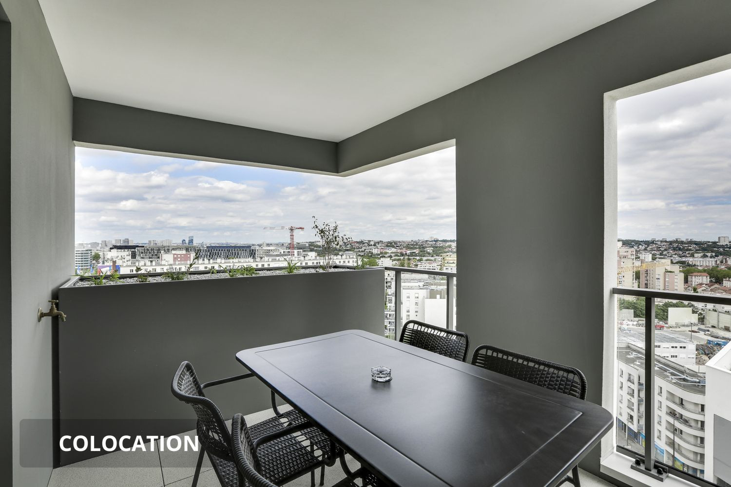 
                                                Colocation
                                                 1 chambre disponible en colocation
