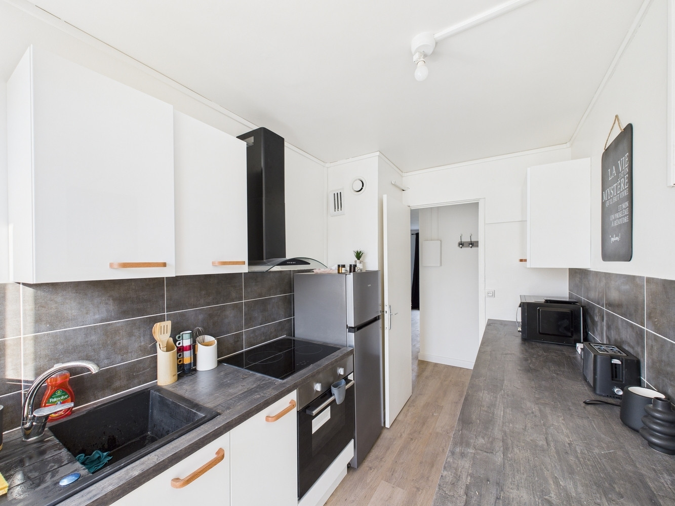 
                                                Colocation
                                                 1 chambre disponible en colocation