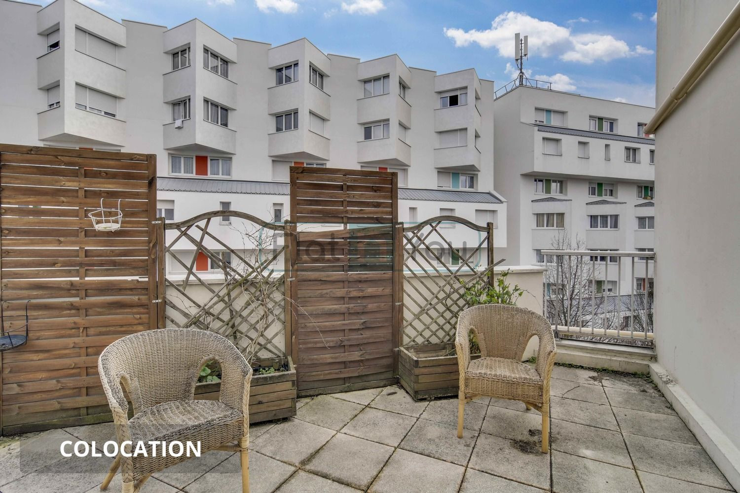 
                                                Colocation
                                                 1 chambre disponible en colocation