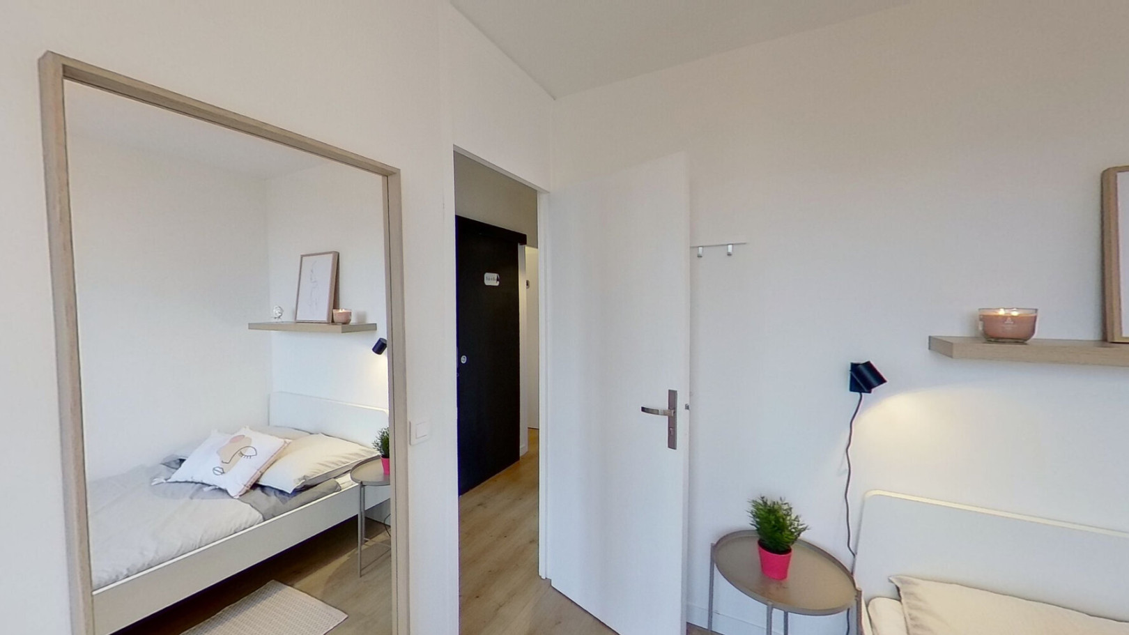 
                                                Colocation
                                                 1 chambre disponible en colocation