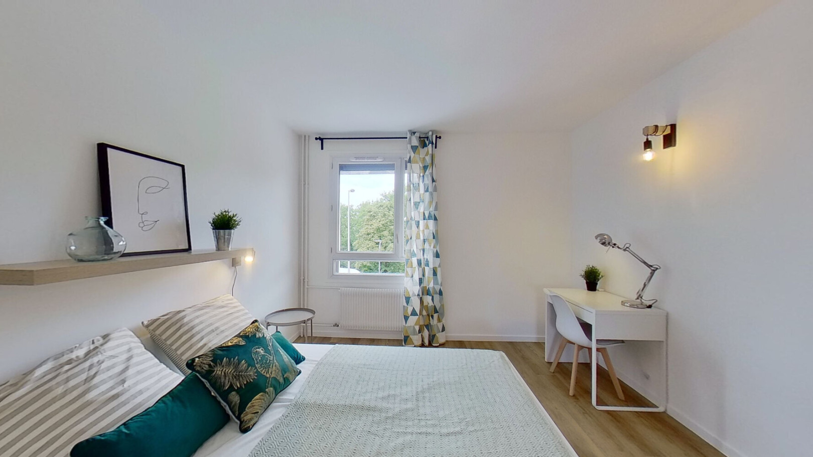 
                                                Colocation
                                                 1 chambre disponible en colocation