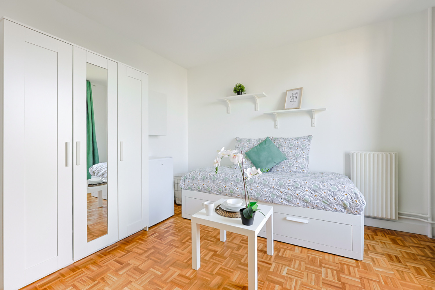 
                                                Colocation
                                                 1 chambre disponible en colocation