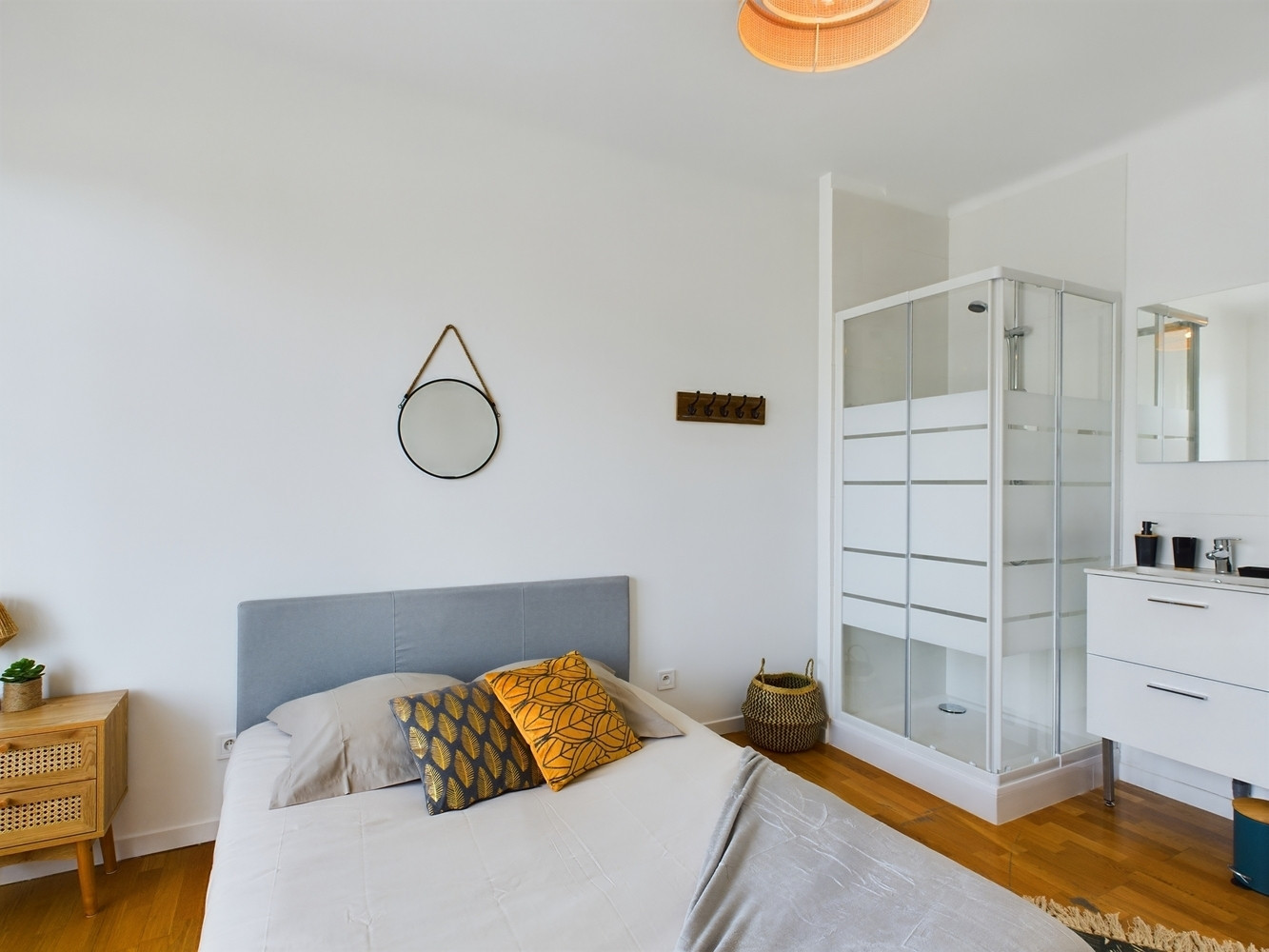
                                                Colocation
                                                 1 chambre disponible en colocation