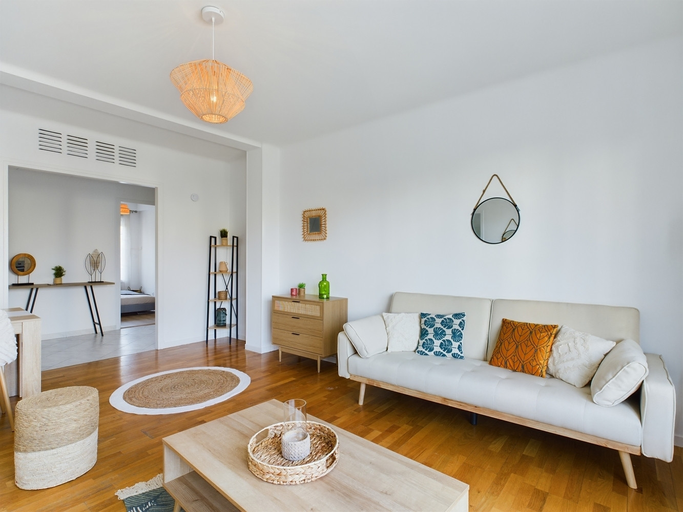 
                                                Colocation
                                                 1 chambre disponible en colocation
