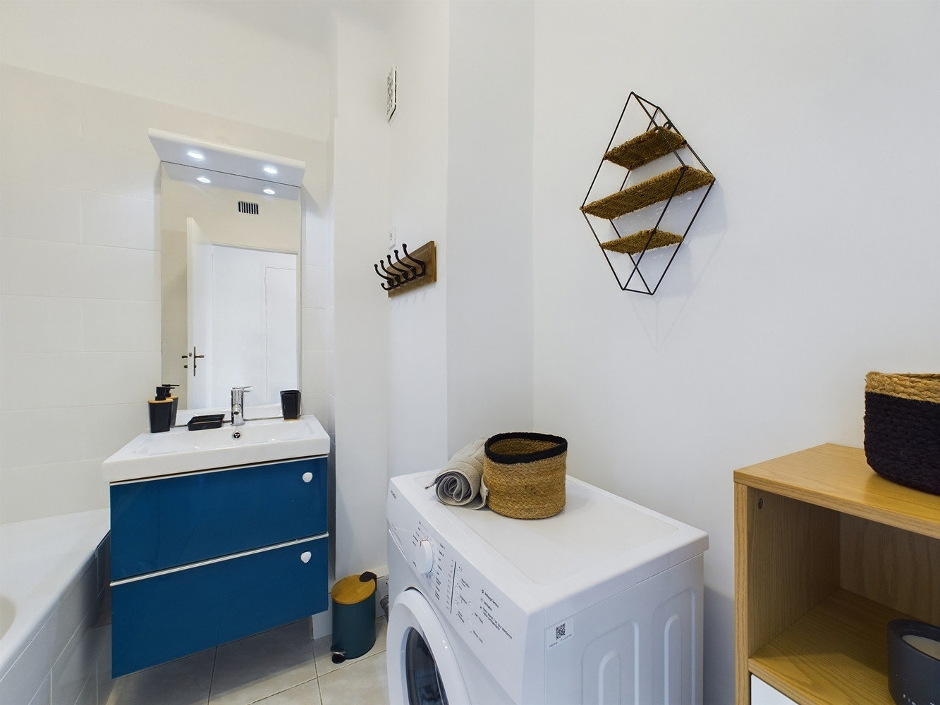 
                                                Colocation
                                                 1 chambre disponible en colocation