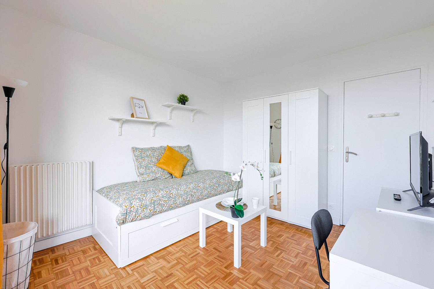 
                                                Colocation
                                                 1 chambre disponible en colocation