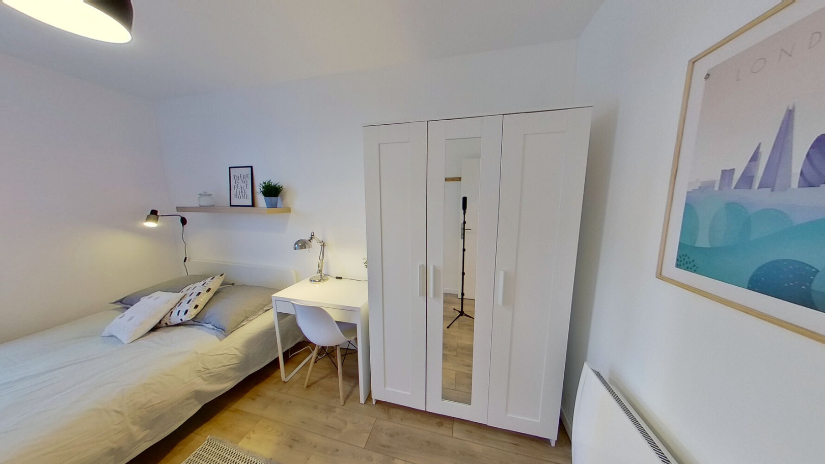 
                                                Colocation
                                                 1 chambre disponible en colocation