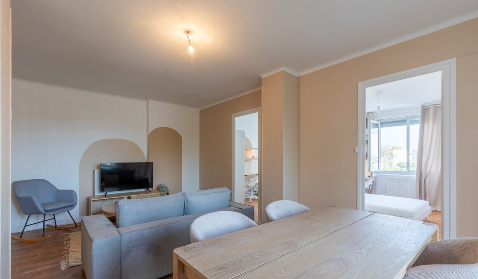 
                                                Colocation
                                                 1 chambre disponible en colocation