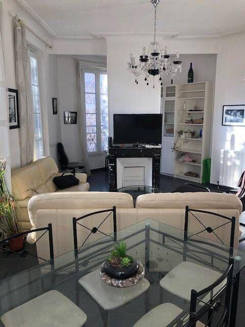 
                                                Colocation
                                                 1 CHAMBRE LIBRE dans GRAND T4 en COLOC