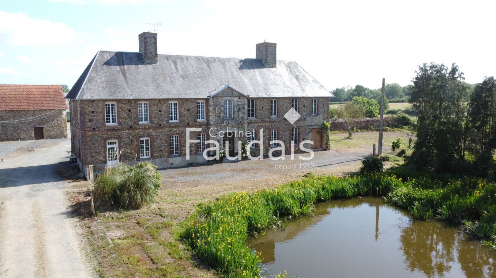 
                                                Vente
                                                 10 minutes de SAINT LO, centre Manche