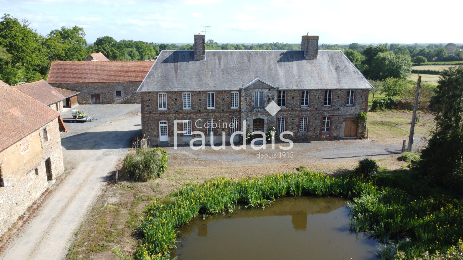 
                                                Vente
                                                 10 minutes de SAINT LO, centre Manche