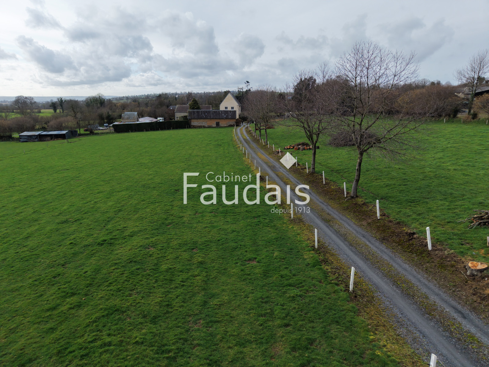 
                                                Vente
                                                 10 minutes de ST LO, 20 minutes de VILLERS BOCAGE