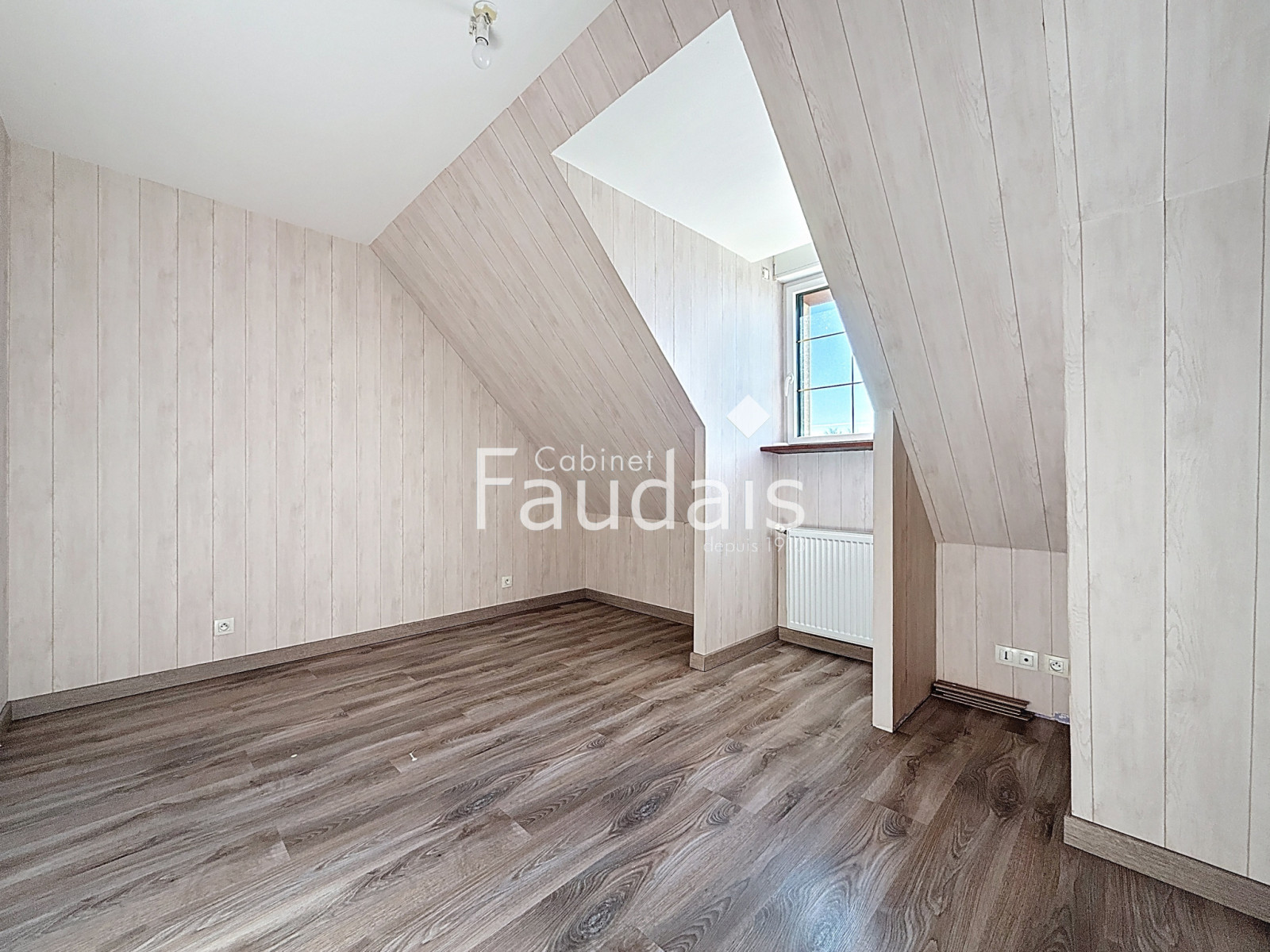 
                                                Vente
                                                 10 minutes de ST LO