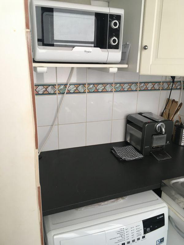 
                                                Location
                                                 10ème studio meublé 20m2, calme, lave-linge