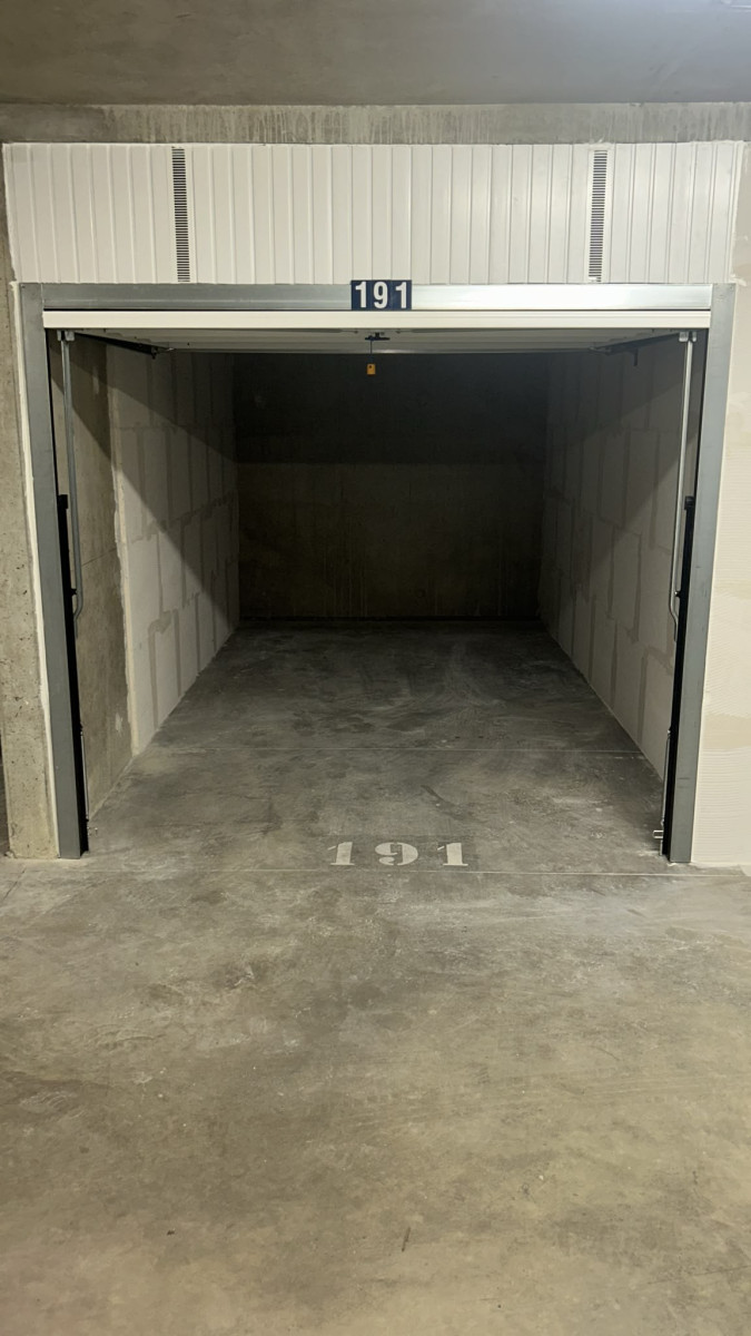 
                                                Vente
                                                 16 BOX NEUFS SIMPLES  - RESIDENCE SECURISEE