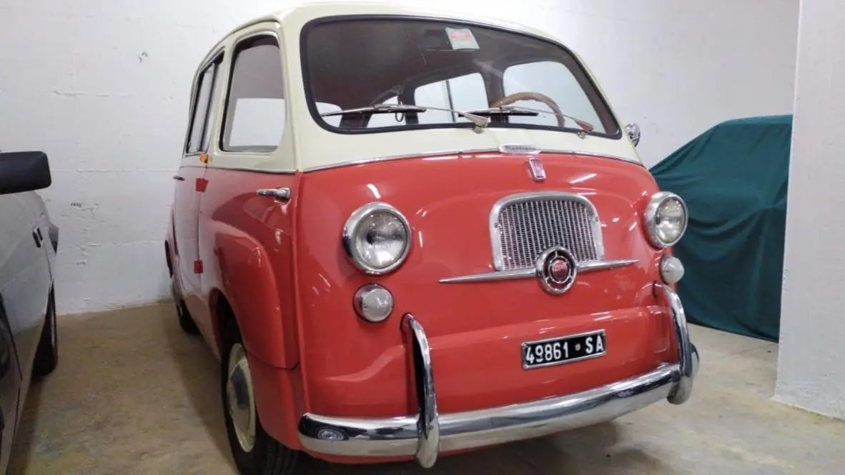 
                                                Voiture
                                                 1961 Fiat Multipla 600 D