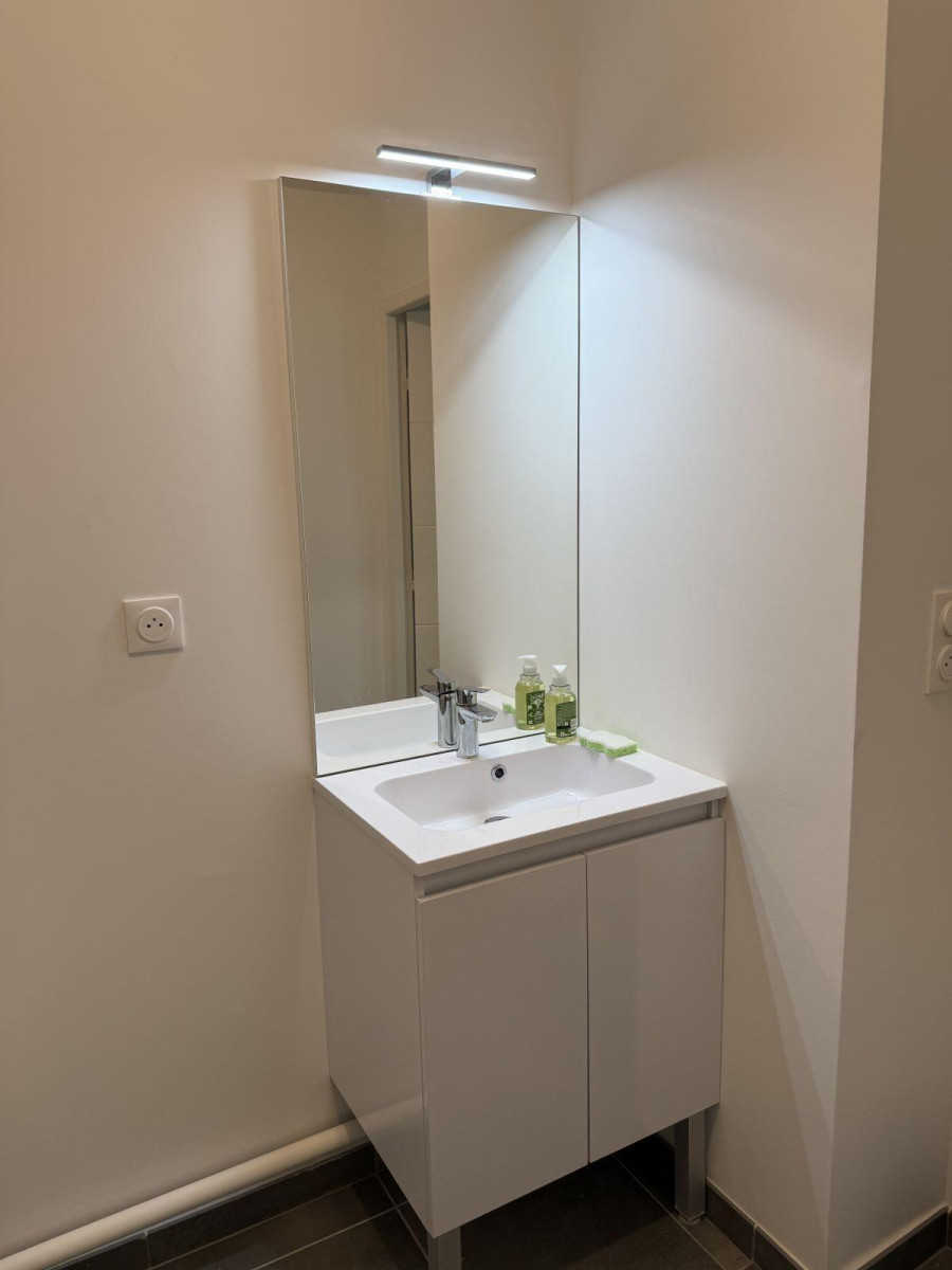 
                                                Location
                                                 1ère couronne angevine T2 meublé, 1ère occupation