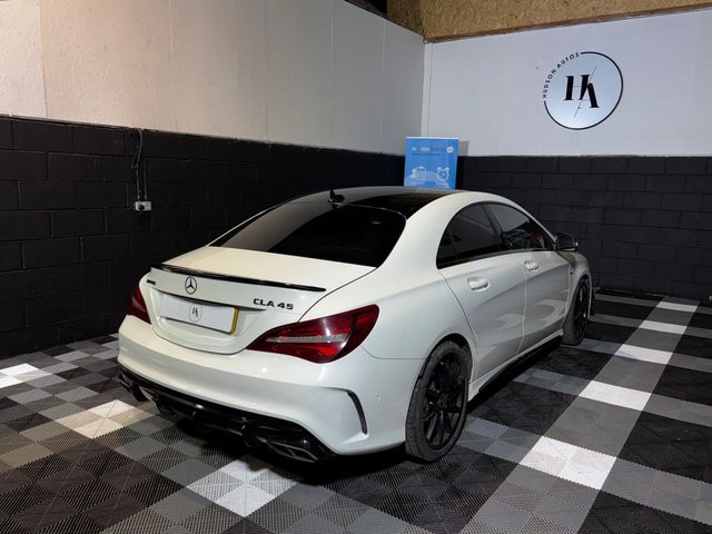 
                                                Voiture
                                                 2.0 CLA45 AMG Coupe 4dr Petrol SpdS DCT 4MATIC Euro 6 (s/s) (381 ps)