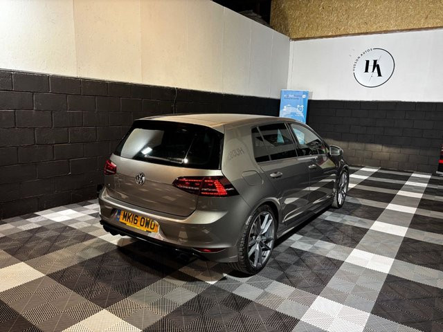 
                                                Voiture
                                                 2.0 TSI BlueMotion Tech R Hatchback 5dr Petrol Manual 4Motion Euro 6 (s/s) (300 ps)