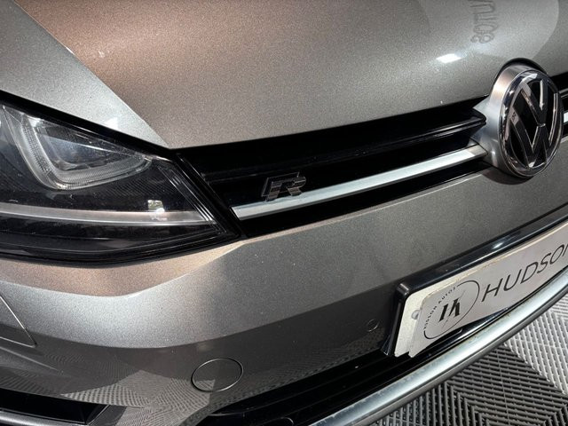 
                                                Voiture
                                                 2.0 TSI BlueMotion Tech R Hatchback 5dr Petrol Manual 4Motion Euro 6 (s/s) (300 ps)