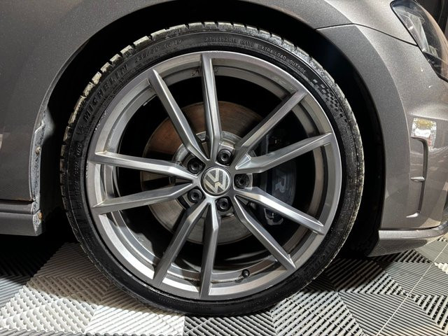 
                                                Voiture
                                                 2.0 TSI BlueMotion Tech R Hatchback 5dr Petrol Manual 4Motion Euro 6 (s/s) (300 ps)