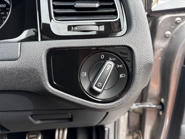 
                                                Voiture
                                                 2.0 TSI BlueMotion Tech R Hatchback 5dr Petrol Manual 4Motion Euro 6 (s/s) (300 ps)