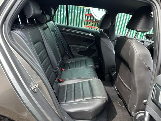 
                                                Voiture
                                                 2.0 TSI BlueMotion Tech R Hatchback 5dr Petrol Manual 4Motion Euro 6 (s/s) (300 ps)