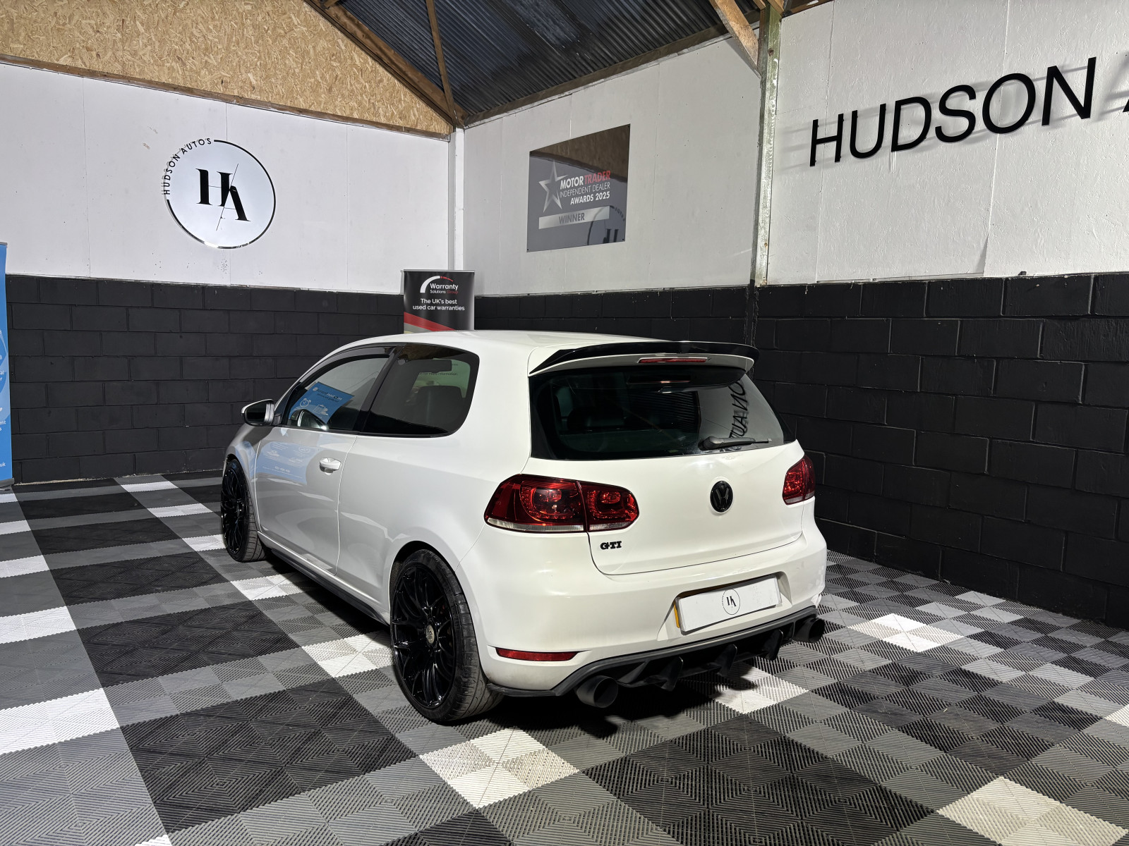 
                                                Voiture
                                                 2.0 TSI GTI Hatchback 3dr Petrol Manual Euro 5 (210 ps)