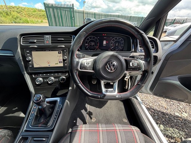 
                                                Voiture
                                                 2.0 TSI GTI Hatchback 3dr Petrol Manual Euro 6 (s/s) (230 ps)