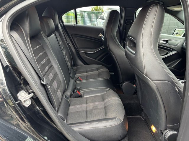 
                                                Voiture
                                                 2.1 A200d Sport Edition Hatchback 5dr Diesel Manual Euro 6 (s/s) (136 ps)