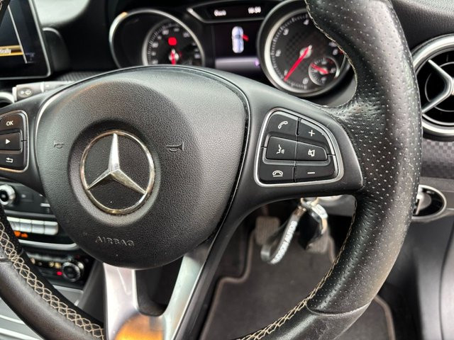 
                                                Voiture
                                                 2.1 A200d Sport Edition Hatchback 5dr Diesel Manual Euro 6 (s/s) (136 ps)