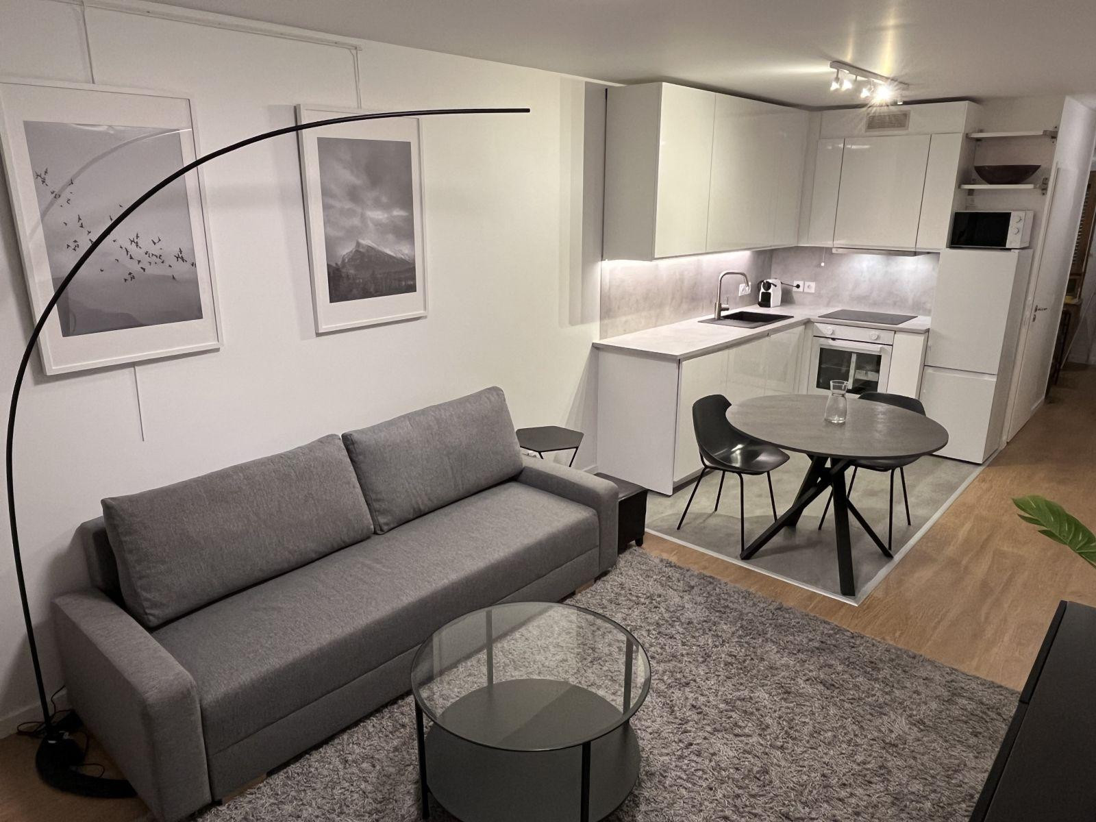 
                                                Location
                                                 2/3p de 49m2 calme et lumineux, neuf, terrasse